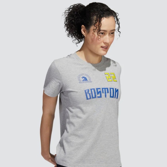 Women's adidas Boston Marathon 2022 Graphic Tee size XS new with tags - Picture 1 of 13